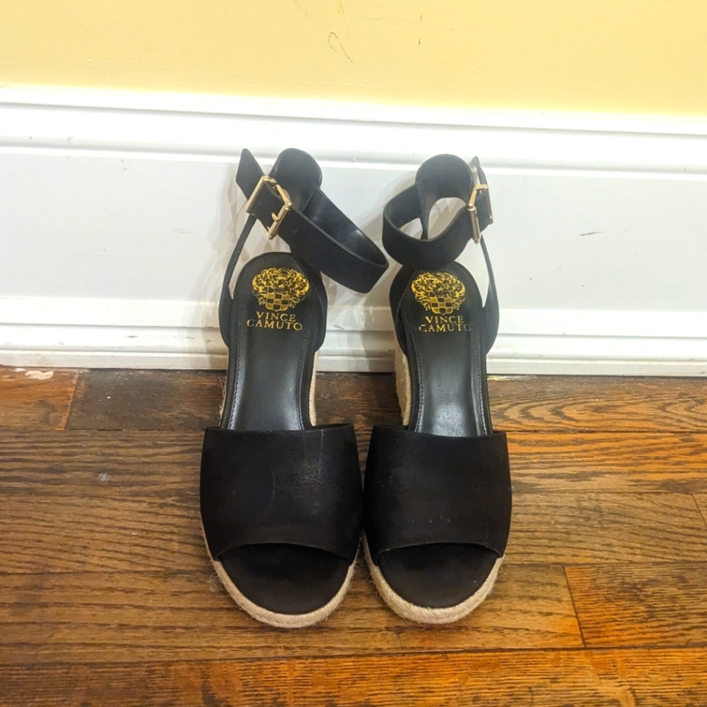 Black Vince camuto heels, size 7 1/2.